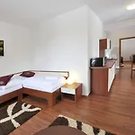 Aplend Beatrice Appartement *